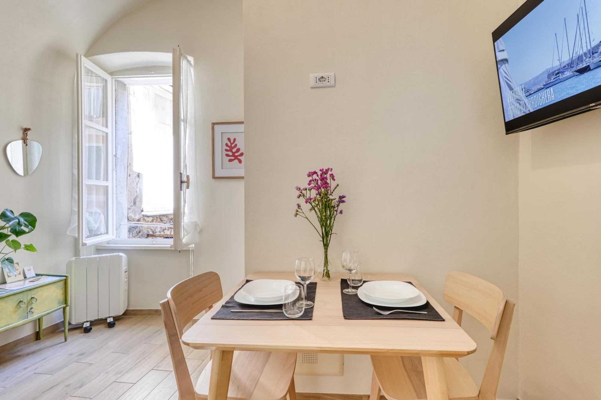 Casa Dritta Apartment บอร์ดิเกรา ภายนอก รูปภาพ
